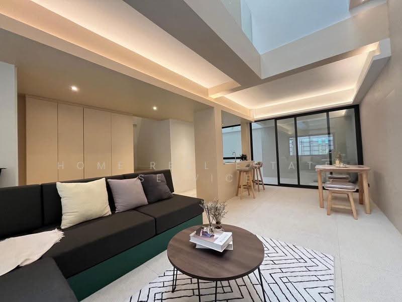 ทาวน์โฮม ปรีดีพนมยงค์ 14, Bangkok, Phra Kanong Nua, Watthana, Bangkok, 2 Bedrooms, 170 sqm, Townhouse For Sale, by HOME Real Estate Service, 500520210 - DDproperty.com