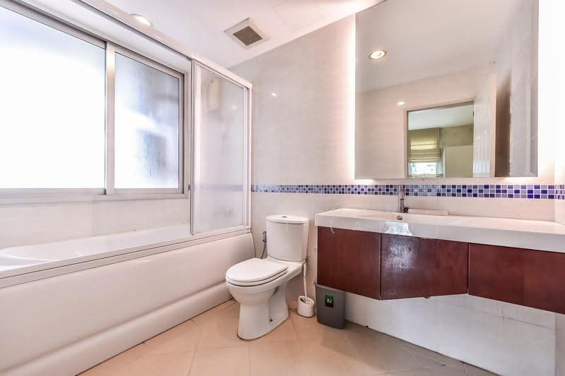 Life @ Sathorn 10, Bangkok, 48 Soi Sathorn 10, Sathorn Road, Silom, Bang Rak, Bangkok, 2 Bedrooms, 65 sqm, Condo For Rent, by Juthabhorn Uppachit (Amy), 500520221 - DDproperty.com
