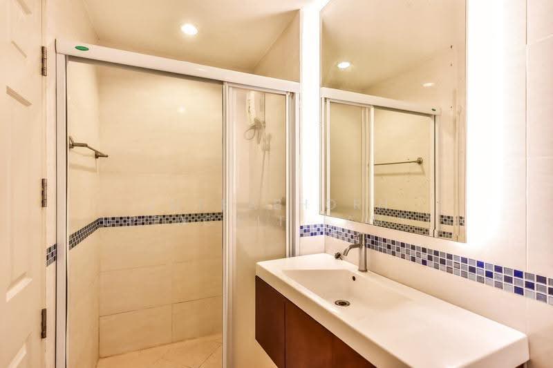Life @ Sathorn 10, Bangkok, 48 Soi Sathorn 10, Sathorn Road, Silom, Bang Rak, Bangkok, 2 Bedrooms, 65 sqm, Condo For Rent, by Juthabhorn Uppachit (Amy), 500520221 - DDproperty.com
