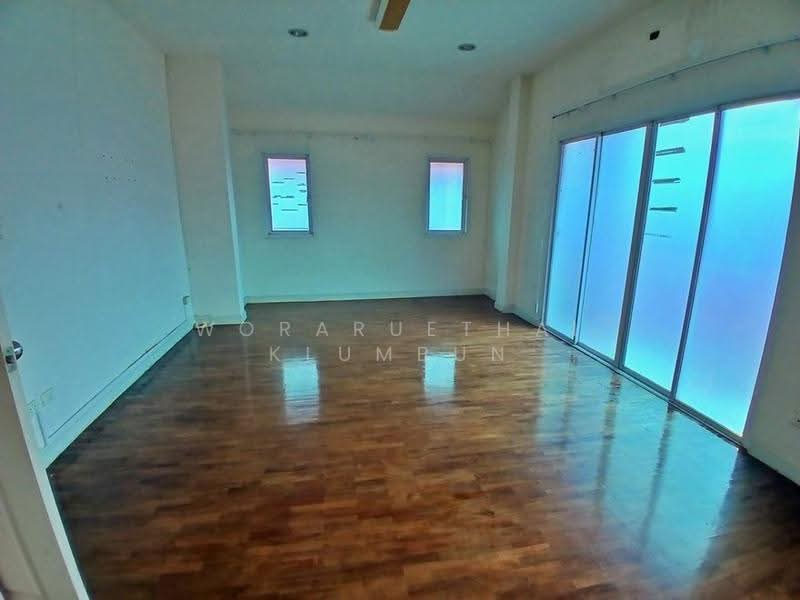 undefined, Bangkok, Sam Wa Tawan Tok, Khlong Sam Wa, Bangkok, 3 Bedrooms, 180 sqm, Single Detached House For Sale, by Woraruethai Klumbun, 500520223 - DDproperty.com