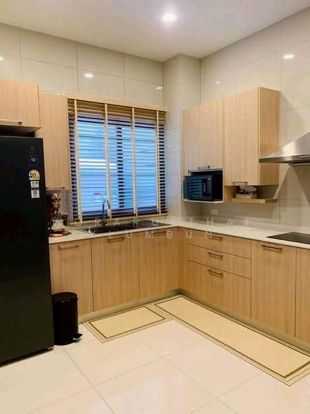5-BR House, Bangkok, Praborommaharatchawang, Phra Nakhon, Bangkok, 5 Bedrooms, 450 sqm, Single Detached House For Rent, by Woraruethai Klumbun, 500520264 - DDproperty.com