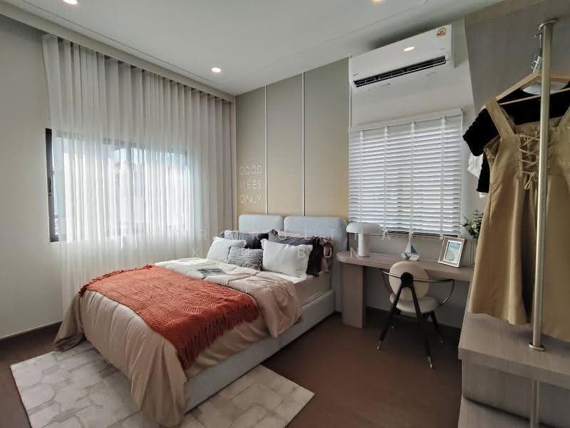 undefined, Bangkok, Khlong Sam Prawet, Lat Krabang, Bangkok, 4 Bedrooms, 300 sqm, Single Detached House For Sale, by Woraruethai Klumbun, 500520311 - DDproperty.com