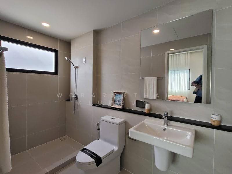 undefined, Bangkok, Khlong Sam Prawet, Lat Krabang, Bangkok, 4 Bedrooms, 300 sqm, Single Detached House For Sale, by Woraruethai Klumbun, 500520311 - DDproperty.com