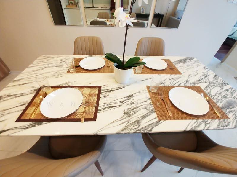 Hyde Sukhumvit 11, Bangkok, 11 Soi Sukhumvit 11, Khlongtoei Nua, Watthana, Bangkok, 2 Bedrooms, 63 sqm, Condo For Sale, by Keerati Wangrujirakul, 500520342 - DDproperty.com