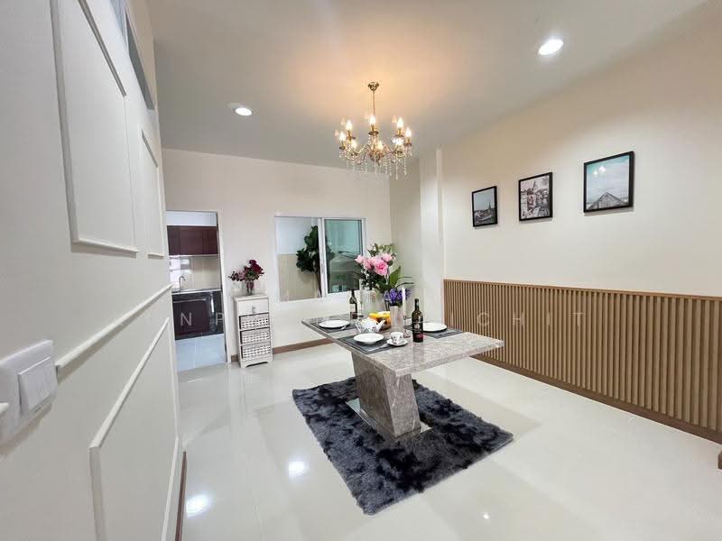 Grandity Sathupradit, กรุงเทพ, ถนน สาธุประดิษฐ์, บางโคล่, บางคอแหลม, กรุงเทพ, 200 ตร.ม., ทาวน์เฮ้าส์ ขาย, โดย Manat Kunphanphaichit, 500520475 - DDproperty.com