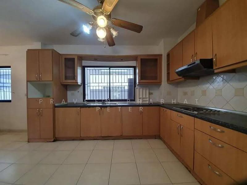 Royal Park Village, Chon Buri (Pattaya), Nong Pru, Bang Lamung (Pattaya), Chon Buri (Pattaya), 4 Bedrooms, 240 sqm, Single Detached House For Rent, by Praveen Peter, 500520504 - DDproperty.com
