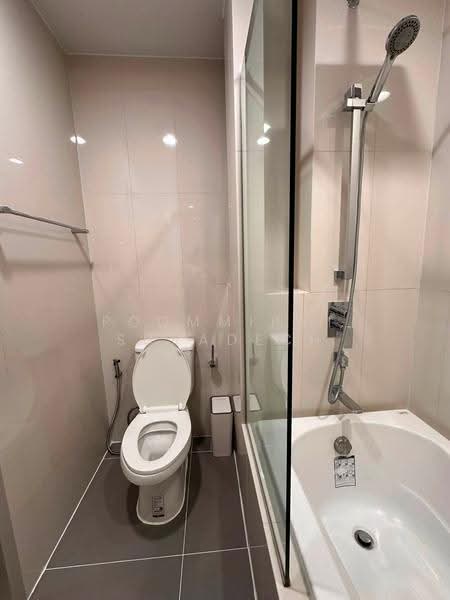 Oka Haus Sukhumvit 36, Bangkok, 3399 Rama 4 Road, Khong Tan, Khlong Toei, Bangkok, 1 Bedroom, 35 sqm, Condo For Rent, by Poommipat Suradech, 500520532 - DDproperty.com
