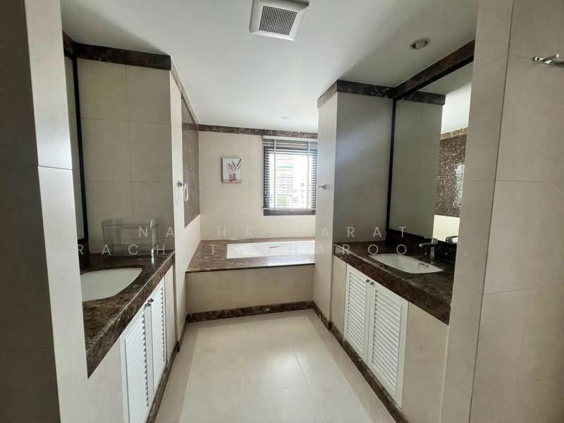 Baan Ananda, Bangkok, Sukhumvit 61, Khlong Tan Nua, Watthana, Bangkok, 4 Bedrooms, 269 sqm, Condo For Rent, by Naphattarat Rachatacharoonrut (NATTY), 500520554 - DDproperty.com