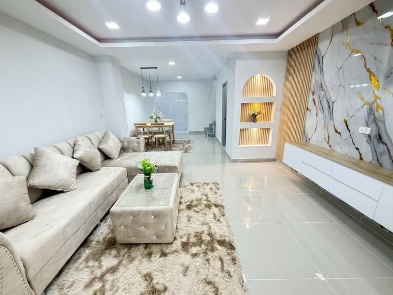 หมู่บ้านร่มทิพย์ หทัยราษฎร์33 คลองสามวา, Bangkok, หทัยราษฎร์33, Bang Chun, Khlong Sam Wa, Bangkok, 2 Bedrooms, 80 sqm, Townhouse For Sale, by นภัสศรณ์ วงศ์สินไทยกร (นันท์), 500520586 - DDproperty.com