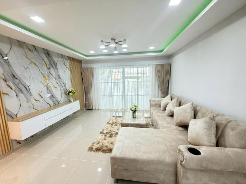 หมู่บ้านร่มทิพย์ หทัยราษฎร์33 คลองสามวา, Bangkok, หทัยราษฎร์33, Bang Chun, Khlong Sam Wa, Bangkok, 2 Bedrooms, 80 sqm, Townhouse For Sale, by นภัสศรณ์ วงศ์สินไทยกร (นันท์), 500520586 - DDproperty.com