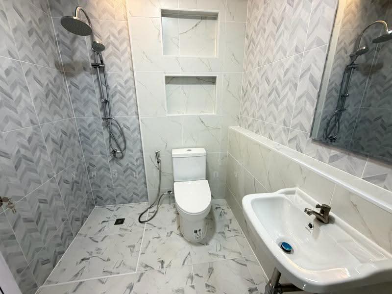หมู่บ้านร่มทิพย์ หทัยราษฎร์33 คลองสามวา, Bangkok, หทัยราษฎร์33, Bang Chun, Khlong Sam Wa, Bangkok, 2 Bedrooms, 80 sqm, Townhouse For Sale, by นภัสศรณ์ วงศ์สินไทยกร (นันท์), 500520586 - DDproperty.com