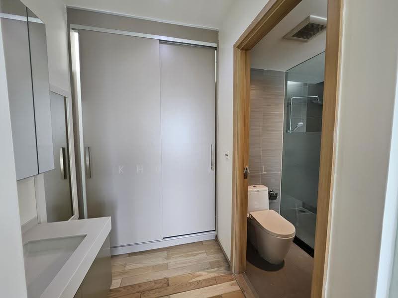 Siri At Sukhumvit, Bangkok, 902 Sukhumvit Road, Phra Kanong, Khlong Toei, Bangkok, 2 Bedrooms, 70 sqm, Condo For Rent, by Khun Real, 500520593 - DDproperty.com