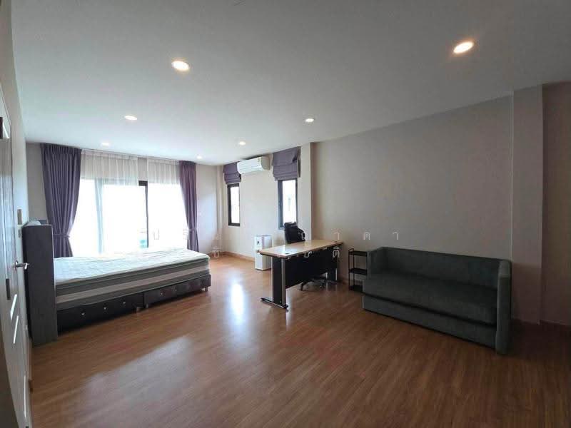 Centro Ratchapruek-Suan Phak, Nonthaburi, Bangkruai Jongtanom, Bang Kruai, Nonthaburi, 4 Bedrooms, 275 sqm, Single Detached House For Rent, by ปรินทร์ญาดา ชิณโชติ, 500520630 - DDproperty.com