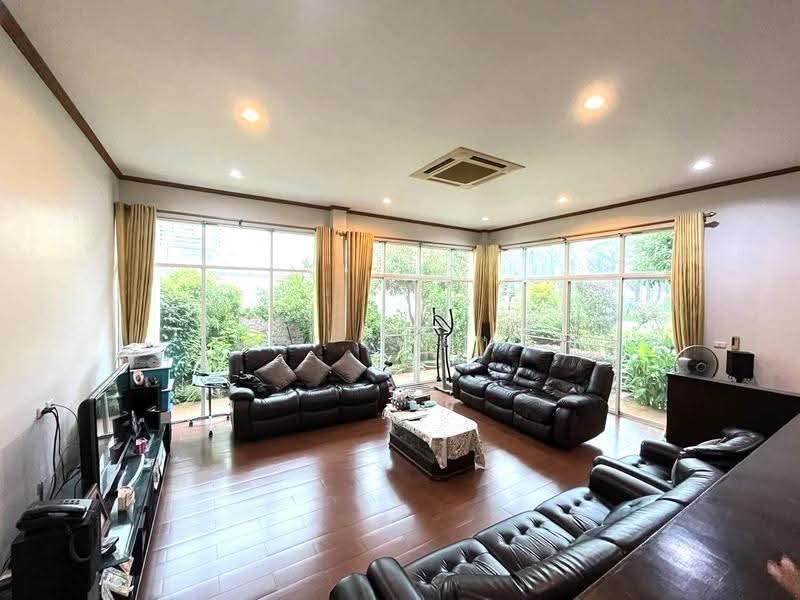 Grand Canal Donmuang, Bangkok, Cherdwutthakat Road, Si Khan, Don Mueang, Bangkok, 5 Bedrooms, 450 sqm, Single Detached House For Sale, by วันดี รอดปาน, 500520683 - DDproperty.com
