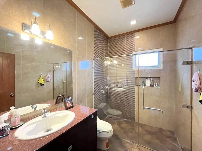 Grand Canal Donmuang, Bangkok, Cherdwutthakat Road, Si Khan, Don Mueang, Bangkok, 5 Bedrooms, 450 sqm, Single Detached House For Sale, by วันดี รอดปาน, 500520683 - DDproperty.com