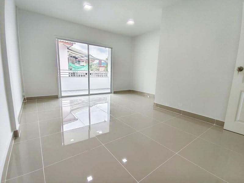 Suan Thong 3 Tiwanon-Nakhon In, Nonthaburi, Talat Kwan, Muang Nonthaburi, Nonthaburi, 2 Bedrooms, 120 sqm, Townhouse For Sale, by บุษบากร (เจี๊ยบ), 500520686 - DDproperty.com