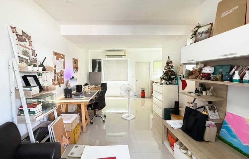 Pruksa Ville 77 Phutthamonthon Sai 4, Nakhon Pathom, Phutthamonthon Sai 4 Road, Krathum Lom, Sam Phran, Nakhon Pathom, 3 Bedrooms, 100 sqm, Single Detached House For Sale, by The Best Property อั๋น, 500520756 - DDproperty.com