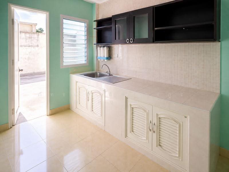 หมู่บ้านบุษบา, Prachin Buri, Mai Khet, Muang Prachin Buri, Prachin Buri, 2 Bedrooms, 179 sqm, Semi-Detached House (Twin House) For Sale, by ภัทรนัน อิศรางกูร ณ อยุธยา, 500520790 - DDproperty.com