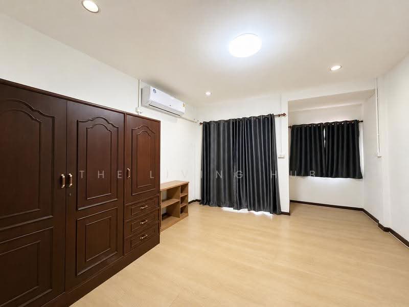 หมู่บ้านรัตนาวลัย, Bangkok, Si Khan, Don Mueang, Bangkok, 2 Bedrooms, 90 sqm, Townhouse For Sale, by THE LIVING HUB, 500520803 - DDproperty.com