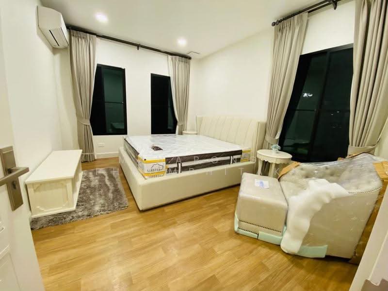 Nantawan Rama 9 - New Krungthepkreetha, Bangkok, Saphan Sung, Bangkok, 4 Bedrooms, 4 sqm, Single Detached House For Sale, by Manapong Phromphitak, 500520838 - DDproperty.com