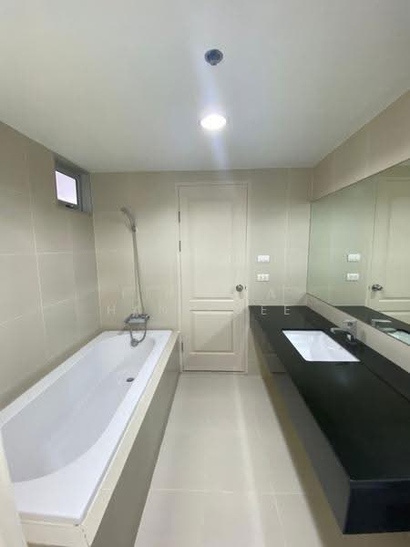 Belle Grand Rama 9, Bangkok, 131 Rama 9 Road, Huai Khwang, Bangkok, 3 Bedrooms, 101 sqm, Condo For Rent, by Pinyada Hantewee, 500520849 - DDproperty.com
