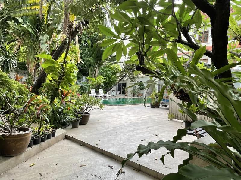 Mukda Mansion, Bangkok, 21 Soi Sukhumvit 43, Khlong Tan Nua, Watthana, Bangkok, 2 Bedrooms, 115 sqm, Apartment For Rent, by Manapong Phromphitak, 500520886 - DDproperty.com