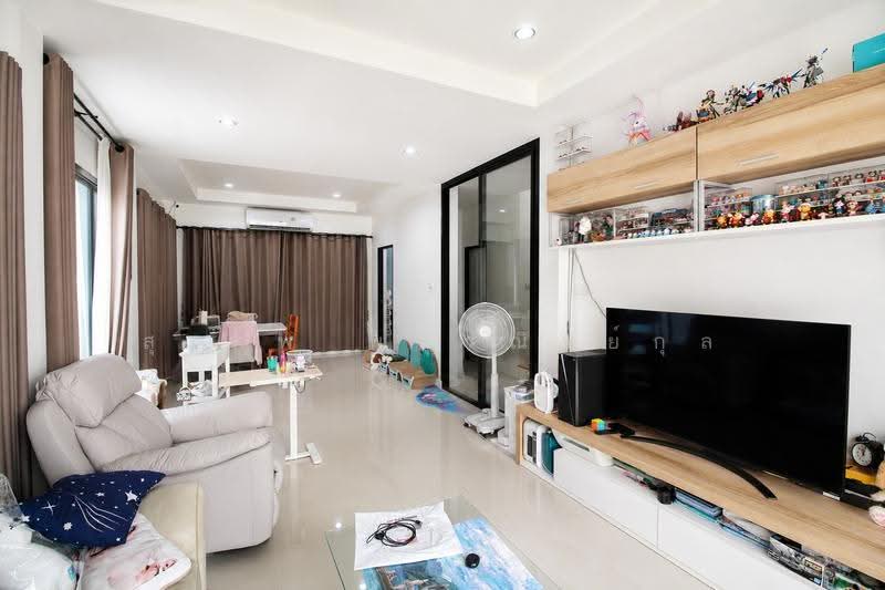 For Sale: 2-Storey Semi-Detached House, 42.6 sq.wah, 3 Bedrooms,Skyville, Ban Laeng, Rayong, Near, Rayong, Ban Laeng, Muang Rayong, Rayong, 3 Bedrooms, 172 sqm, Semi-Detached House (Twin House) For Sale, by สุเทพ พสุวณิชย์กุล, 500521074 - DDproperty.com