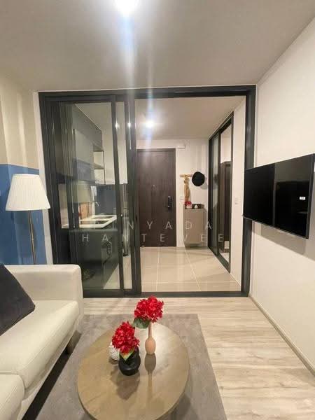 XT Huaikhwang, Bangkok, 244 Ratchadaphisek Road, Huai Khwang, Bangkok, 1 Bedroom, 35 sqm, Condo For Rent, by Pinyada Hantewee, 500521082 - DDproperty.com
