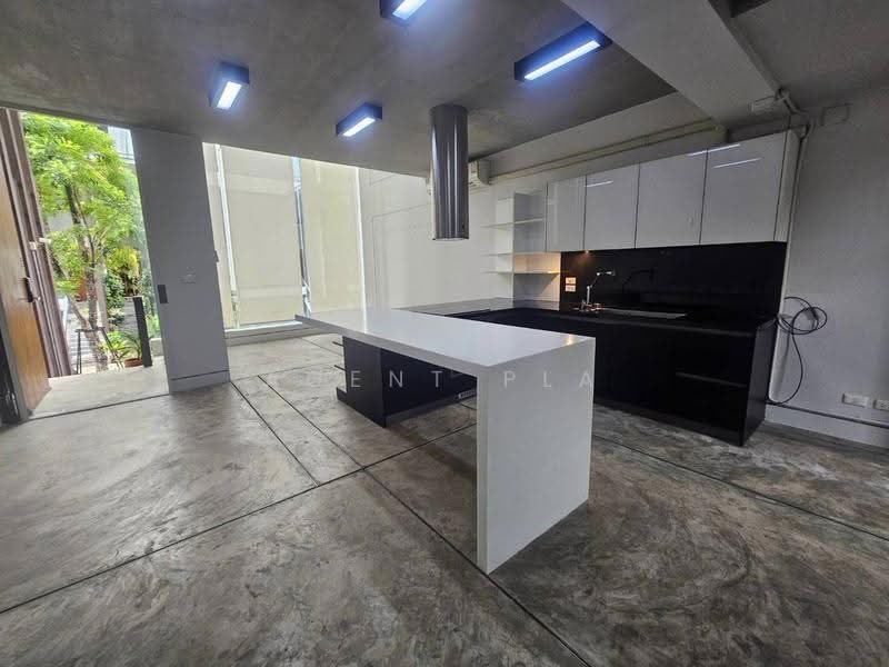 For Rent | Oasis Loft Sukhumvit 64 – Home Office / Townhome (SPSP670), Bangkok, สุขุมวิท 64, Bang Chak, Phra Khanong, Bangkok, , 246 sqm, Office Space For Rent, by Agent Pla, 500521095 - DDproperty.com