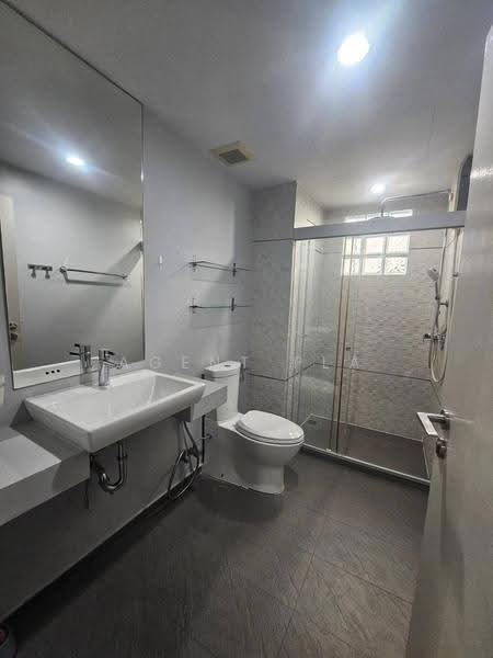 For Rent | Oasis Loft Sukhumvit 64 – Home Office / Townhome (SPSP670), Bangkok, สุขุมวิท 64, Bang Chak, Phra Khanong, Bangkok, , 246 sqm, Office Space For Rent, by Agent Pla, 500521095 - DDproperty.com