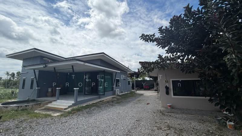 ที่ดินพร้อมสิ่งปลูกสร้างพนัสนิคม ชลบุรี, Chon Buri (Pattaya), Nong Hiang, Phanat Nikhom, Chon Buri (Pattaya), , 1,600 sqm, Land For Sale, by The Best Property เก๋, 500521121 - DDproperty.com