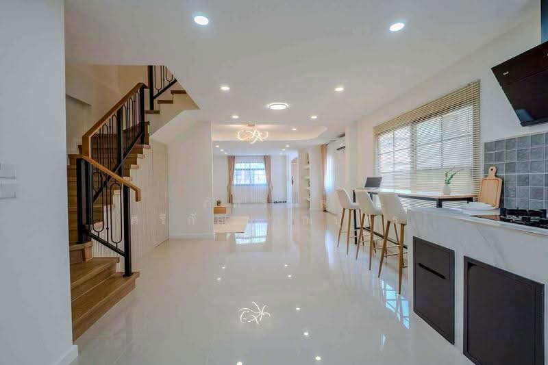 บ้านกลางเมือง พระราม9 ซอย 43, Bangkok, พระราม 9, Suan Luang, Bangkok, 4 Bedrooms, 220 sqm, Townhouse For Sale, by ภัทรพล ศรีกัลยาณบุตร, 500521139 - DDproperty.com
