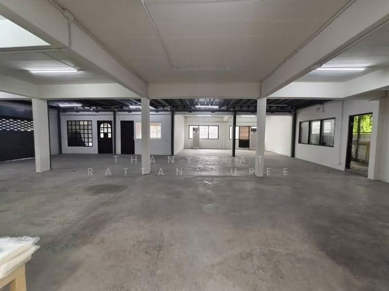 Warehouse Storage Building for Rent in Prawet Chaloem Phrakiat Rama 9 Soi 30, Bangkok, Nong Bon, Prawet, Bangkok, , 600 sqm, Warehouse/Factory For Rent, by Thanyarat Rattanaburee, 500521193 - DDproperty.com
