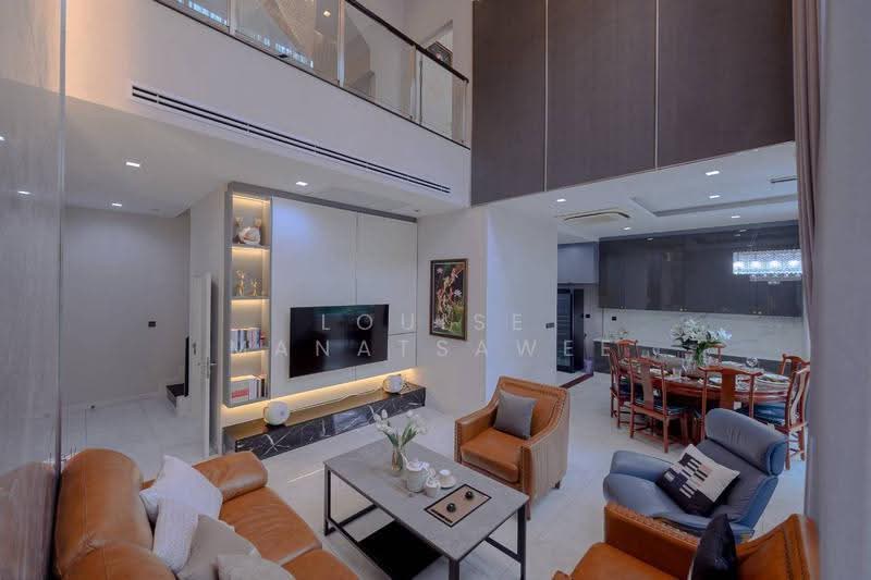 The Gentry Ekamai-Ladprao, Bangkok, 90 Soi Ladprao 94, Phlapphla, Wang Thonglang, Bangkok, 4 Bedrooms, 414 sqm, Single Detached House For Sale, by Louise Manatsawee, 500521305 - DDproperty.com