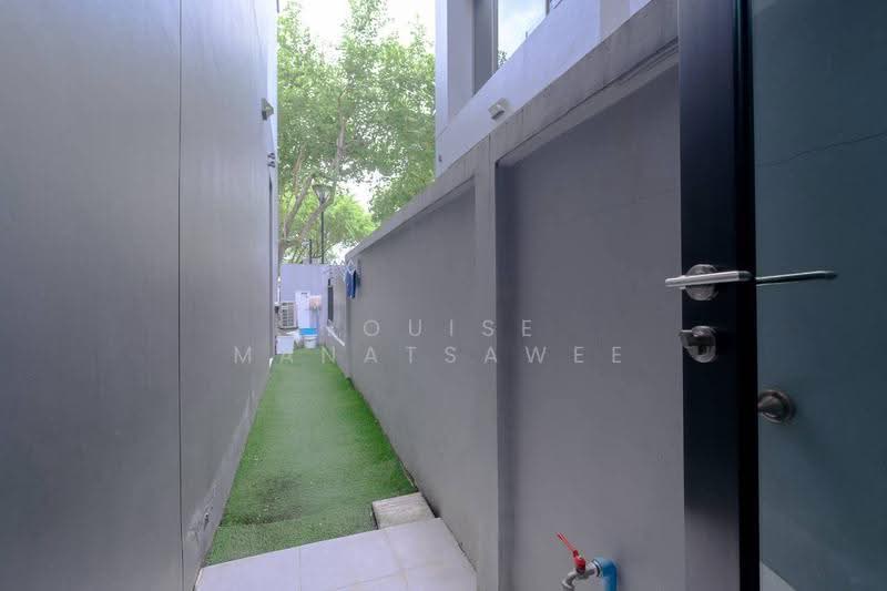The Gentry Ekamai-Ladprao, Bangkok, 90 Soi Ladprao 94, Phlapphla, Wang Thonglang, Bangkok, 4 Bedrooms, 414 sqm, Single Detached House For Sale, by Louise Manatsawee, 500521305 - DDproperty.com