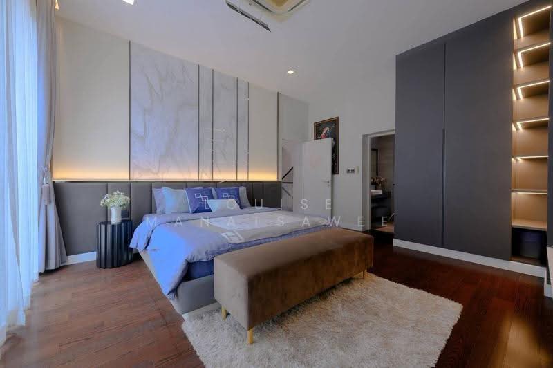The Gentry Ekamai-Ladprao, Bangkok, 90 Soi Ladprao 94, Phlapphla, Wang Thonglang, Bangkok, 4 Bedrooms, 414 sqm, Single Detached House For Sale, by Louise Manatsawee, 500521305 - DDproperty.com
