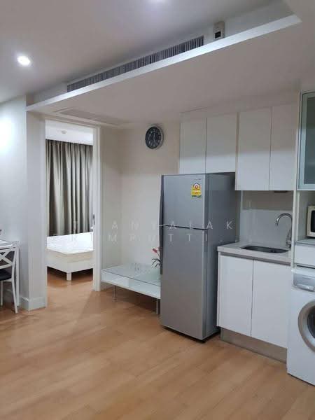 Collezio Sathorn-Pipat, Bangkok, 41 Soi Pipat 1 Silom Road, Silom, Bang Rak, Bangkok, 1 Bedroom, 40 sqm, Condo For Sale, by Thanyalak Premputtiphan, 500521337 - DDproperty.com