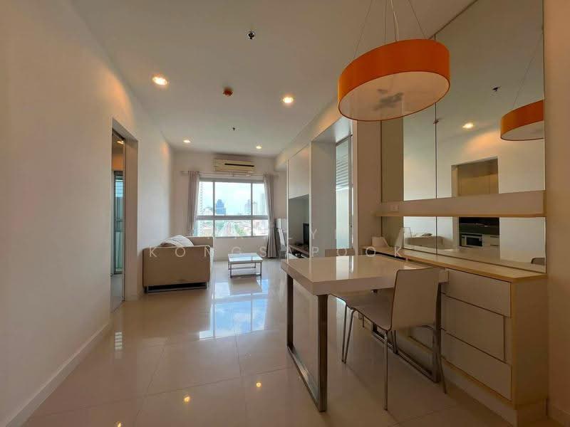 Q House Condo Sathorn, Bangkok, Thonburi Road, Khlong Ton Sai, Khlong San, Bangkok, 1 Bedroom, 48 sqm, Condo For Rent, by Natlyn Kongsapook, 500521454 - DDproperty.com