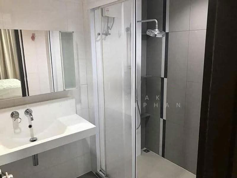 Rhythm Ratchada, Bangkok, 558 Ratchadaphisek Road, Samsen Nok, Huai Khwang, Bangkok, 1 Bedroom, 45 sqm, Condo For Rent, by Thanyalak Premputtiphan, 500521577 - DDproperty.com