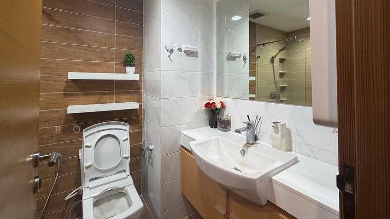 Rhythm Ratchada, Bangkok, 558 Ratchadaphisek Road, Samsen Nok, Huai Khwang, Bangkok, 1 Bedroom, 36 sqm, Condo For Sale, by Rojjana Jindasri, 500521589 - DDproperty.com
