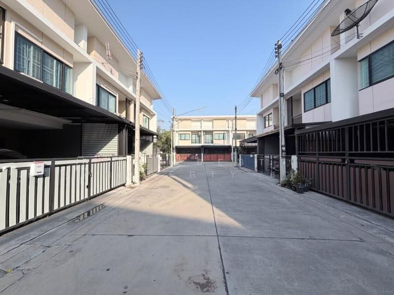 พฤษาพรรณ กระดีเดียว3, Nakhon Pathom, Nong Pak Long, Muang Nakhon Pathom, Nakhon Pathom, 3 Bedrooms, 100 sqm, Townhouse For Sale, by The Best Property ส้ม, 500521617 - DDproperty.com