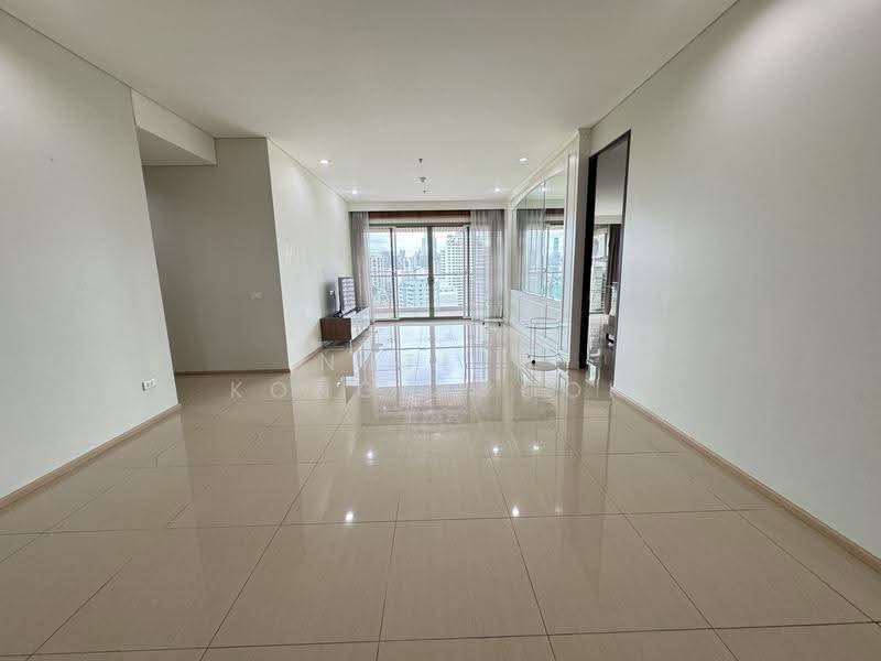 The Lakes, Bangkok, 123 Ratchadaphisek Road, Khlong Toei, Bangkok, 3 Bedrooms, 173 sqm, Condo For Rent, by Natlyn Kongsapook, 500521646 - DDproperty.com