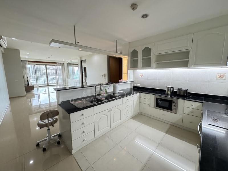 The Lakes, Bangkok, 123 Ratchadaphisek Road, Khlong Toei, Bangkok, 3 Bedrooms, 173 sqm, Condo For Rent, by Natlyn Kongsapook, 500521646 - DDproperty.com