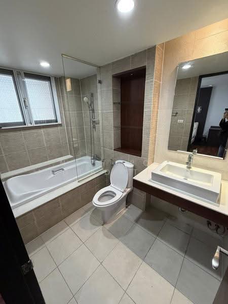 The Avenue Sukumvit 61, Bangkok, Sukhumvit 61, Khlong Tan Nua, Watthana, Bangkok, 2 Bedrooms, 110 sqm, Condo For Rent, by Nattapol Jedsadathitikul, 500521656 - DDproperty.com