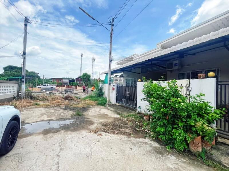 ทาวน์เฮ้าส์อุทัยใหม่ อุทัยธานี, Uthai Thani, Uthai Mai, Muang Uthai Thani, Uthai Thani, 2 Bedrooms, 100 sqm, Townhouse For Sale, by The Best Property แอ้, 500521690 - DDproperty.com