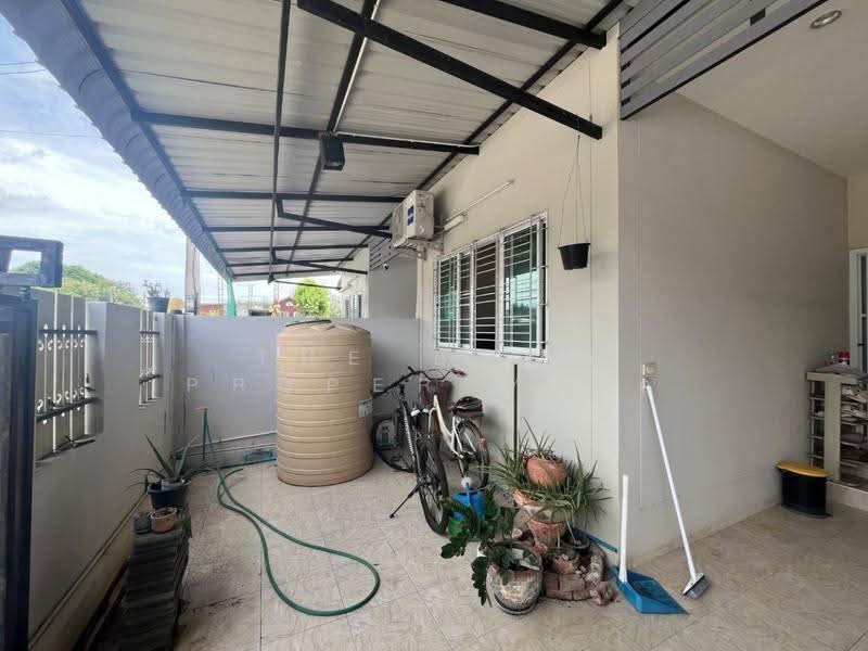 ทาวน์เฮ้าส์อุทัยใหม่ อุทัยธานี, Uthai Thani, Uthai Mai, Muang Uthai Thani, Uthai Thani, 2 Bedrooms, 100 sqm, Townhouse For Sale, by The Best Property แอ้, 500521690 - DDproperty.com