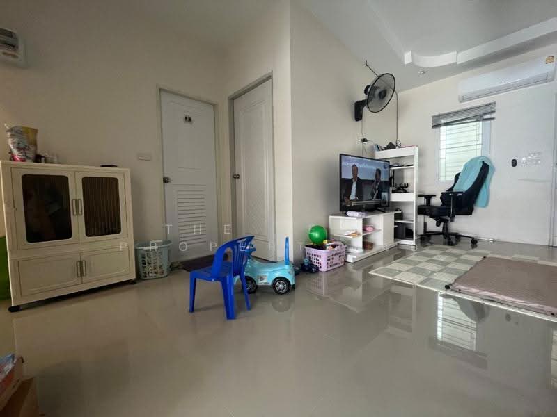 ทาวน์เฮ้าส์อุทัยใหม่ อุทัยธานี, Uthai Thani, Uthai Mai, Muang Uthai Thani, Uthai Thani, 2 Bedrooms, 100 sqm, Townhouse For Sale, by The Best Property แอ้, 500521690 - DDproperty.com