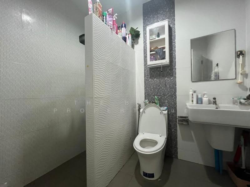 ทาวน์เฮ้าส์อุทัยใหม่ อุทัยธานี, Uthai Thani, Uthai Mai, Muang Uthai Thani, Uthai Thani, 2 Bedrooms, 100 sqm, Townhouse For Sale, by The Best Property แอ้, 500521690 - DDproperty.com