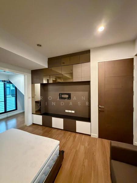 Bless Town Sukhumvit 50, Bangkok, Sukhumvit 50 Road, Phra Kanong, Khlong Toei, Bangkok, 3 Bedrooms, 240 sqm, Townhouse For Sale, by Rojjana Jindasri, 500521707 - DDproperty.com