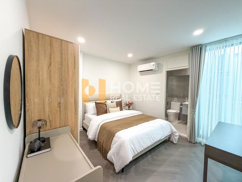 Khlongtan Nivet, Bangkok, 20 Soi Pridi Banomyong 42, Khlong Tan Nua, Watthana, Bangkok, 3 Bedrooms, 192 sqm, Townhouse For Sale, by HOME Real Estate Service, 500521720 - DDproperty.com